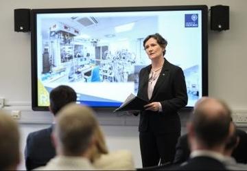 Professor Irene Tracey, Vice-Chancellor of the University of Oxford, opens the Centre for Energy Materials Research